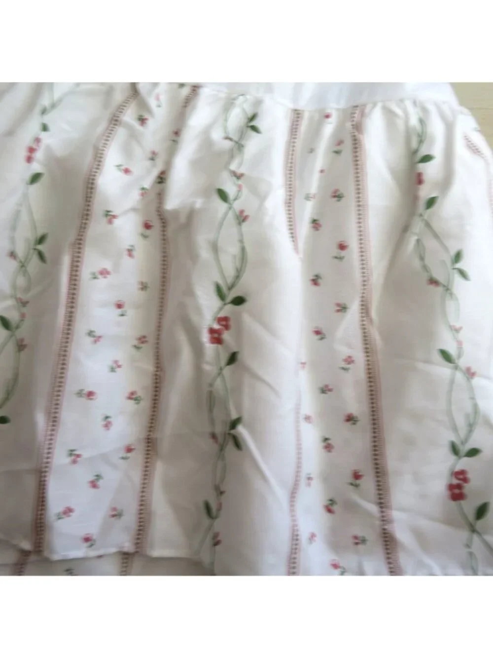 Vintage King Size White Floral Strip Ruffled Bed Skirt 13